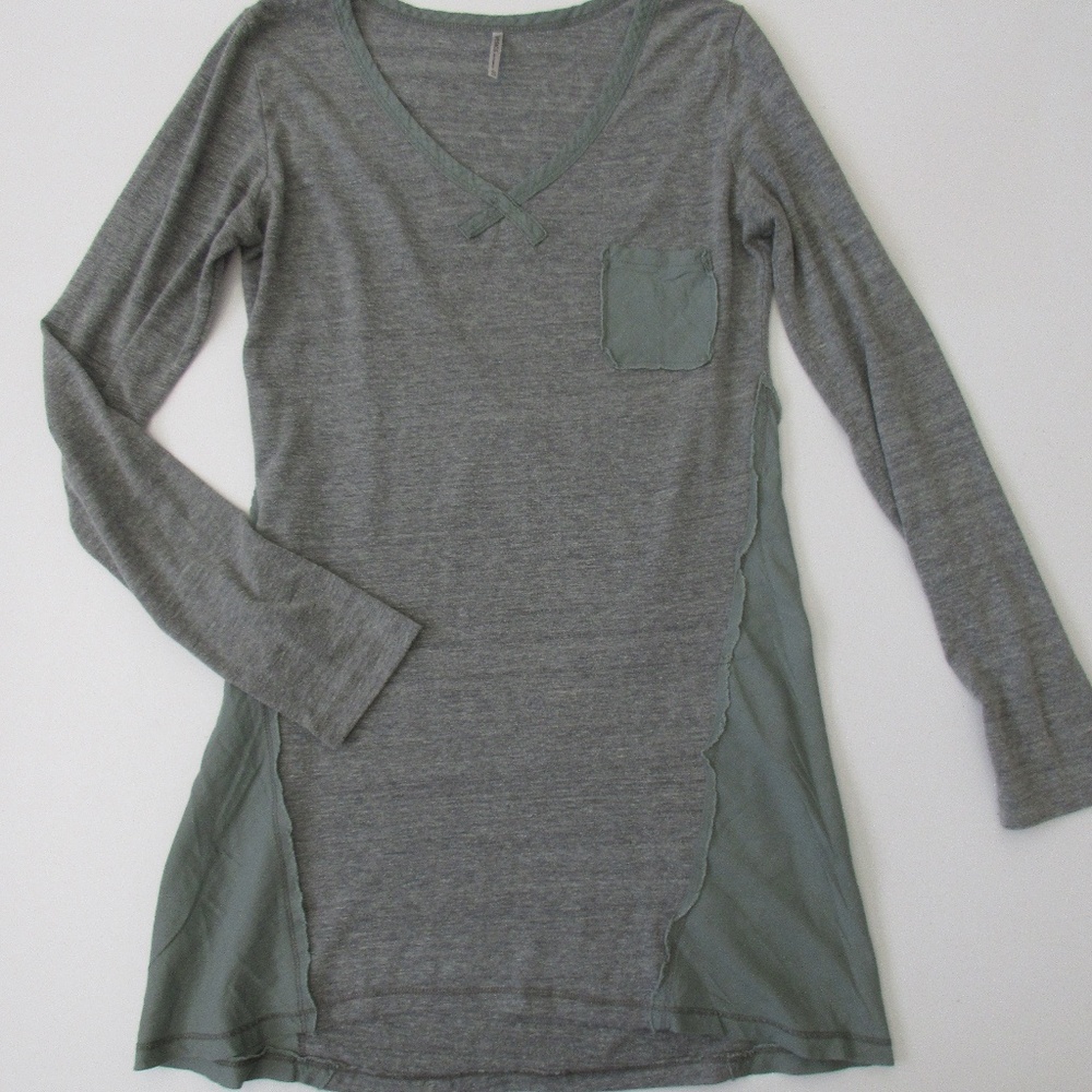 Long Sleeved Dress Size Small Gray